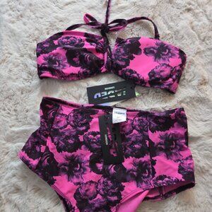 Traje de baño 2 piezas Jaded  fucsia con negro